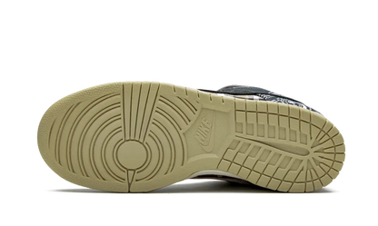 NIKE SB DUNK LOW 'TRAVIS SCOTT' Shoe Flyes