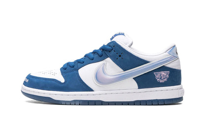 NIKE SB Dunk Low
"Born x Raised" Shoe Flyes