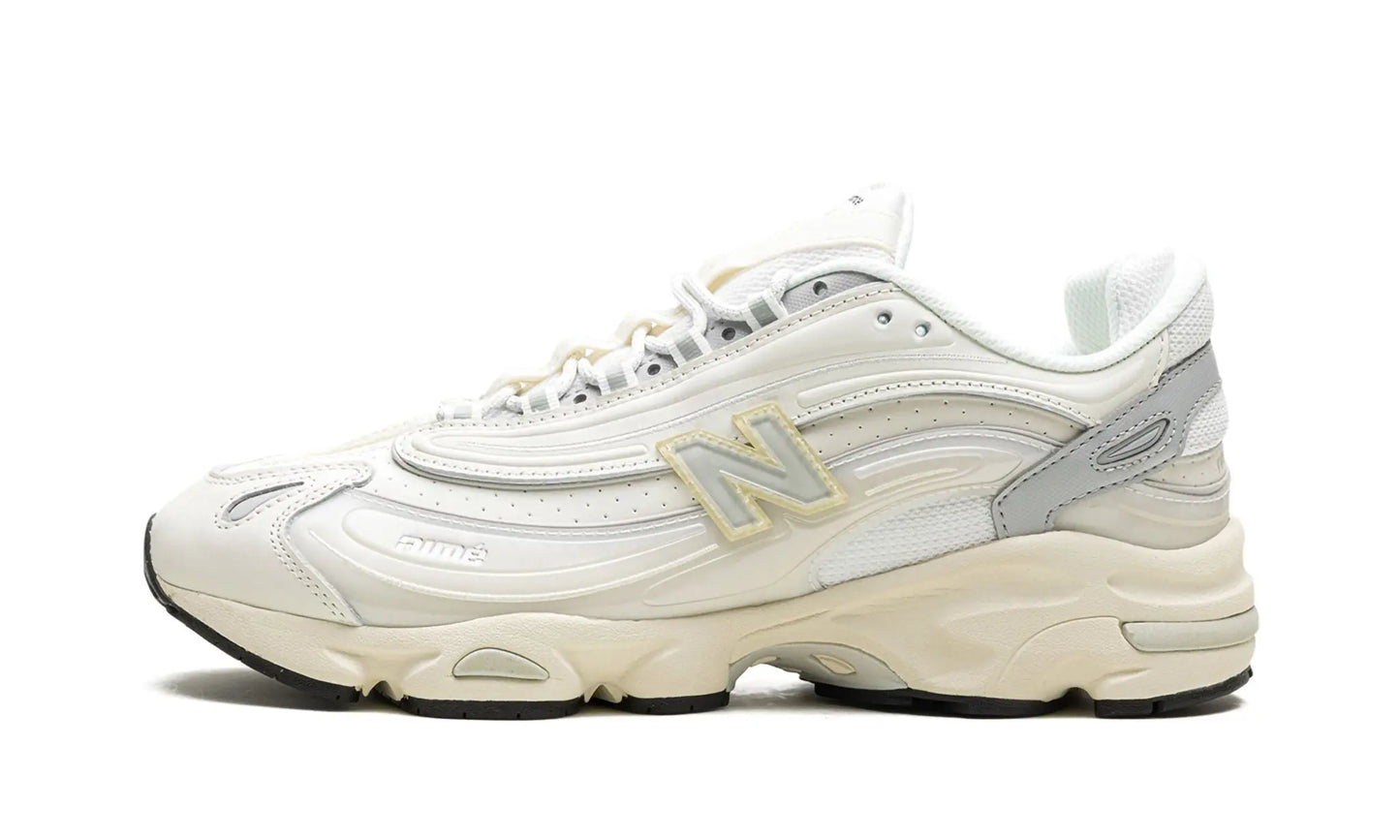 New Balance 1000
"Aime Leon Dore - White" Shoe Flyes
