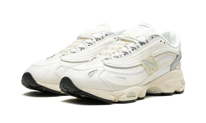 New Balance 1000
"Aime Leon Dore - White" Shoe Flyes