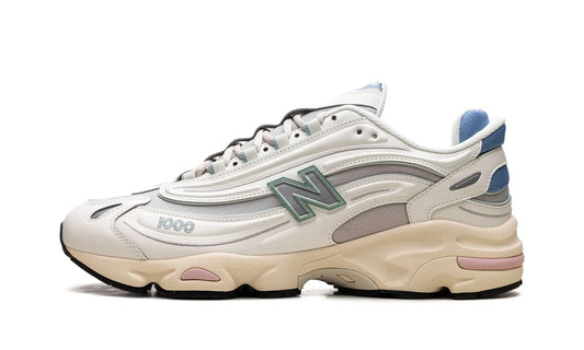 New Balance
1000
"moonrock" Shoe Flyes