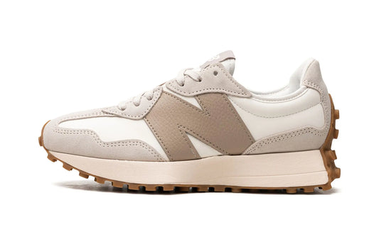 New Balance
327
"Moonbeam Driftwood" Shoe Flyes