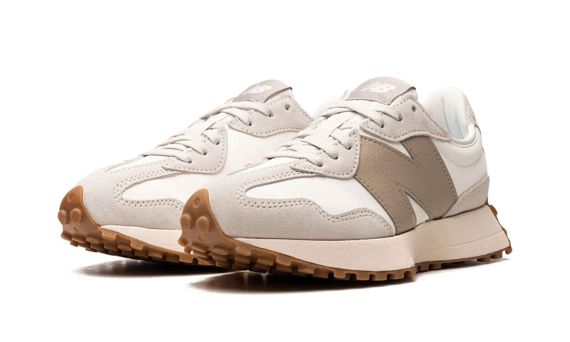 New Balance
327
"Moonbeam Driftwood" Shoe Flyes