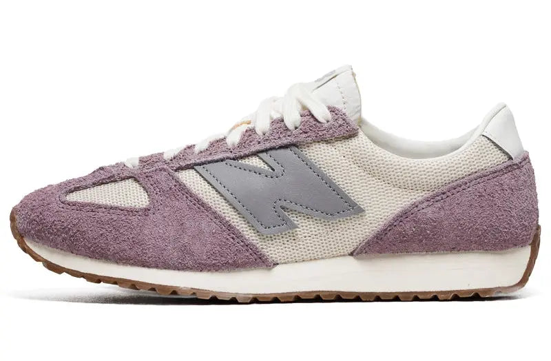 New Balance 471
"Linen/Ice Wine" Shoe Flyes