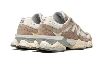 New Balance
9060
"Driftwood" Shoe Flyes