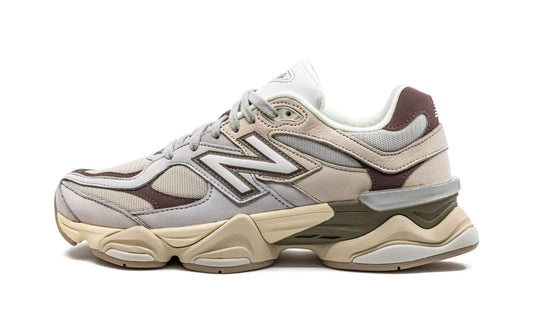 New Balance
9060
"Grey Matter / Timberwolf" Shoe Flyes