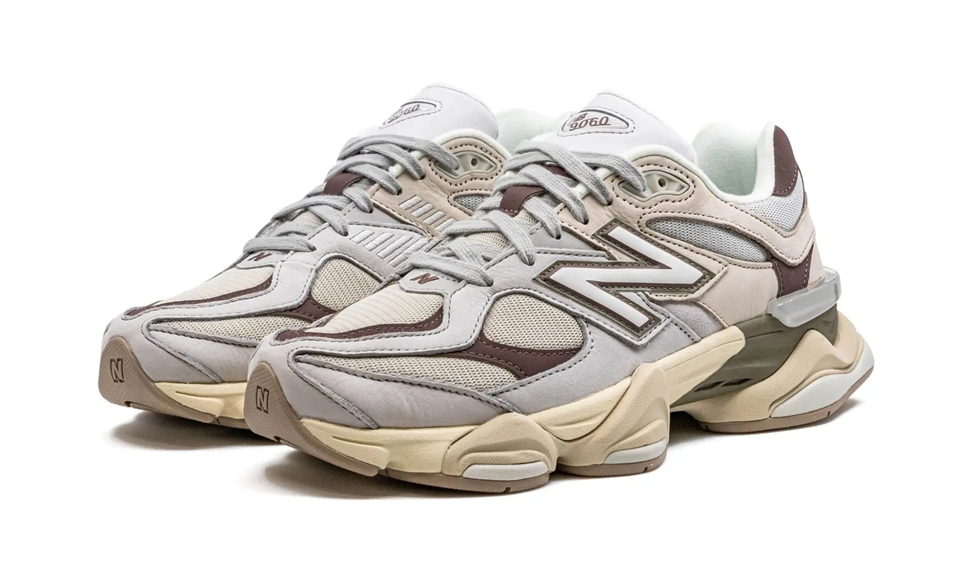New Balance
9060
"Grey Matter / Timberwolf" Shoe Flyes