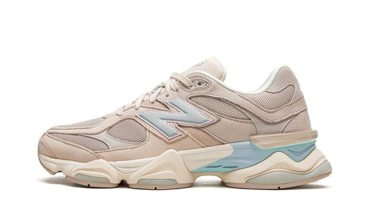 New Balance
9060
"Ivory" Shoe Flyes