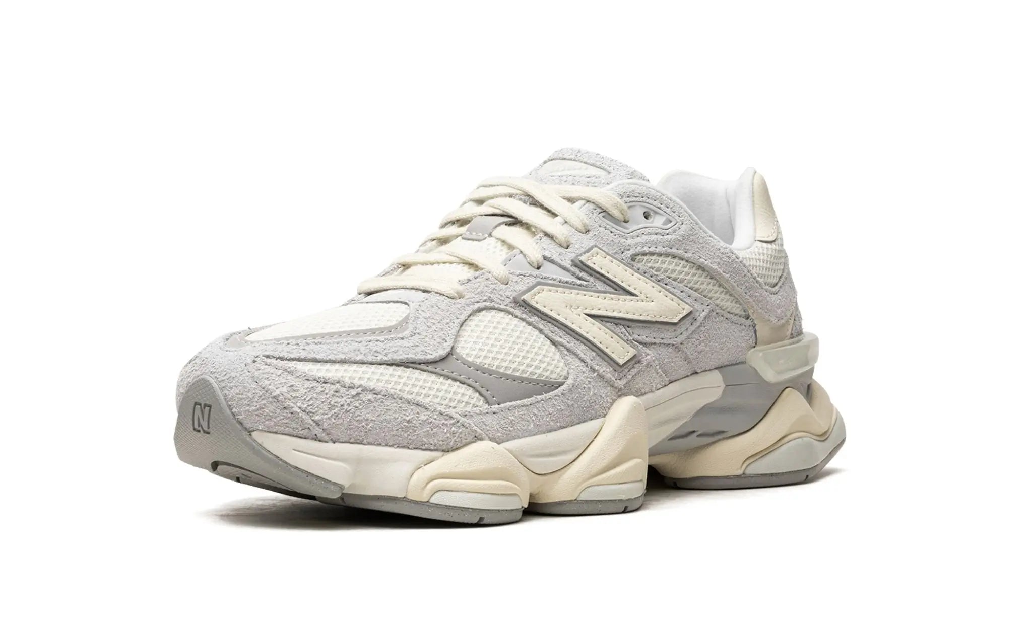 New Balance
9060
"Quartz Grey" Shoe Flyes