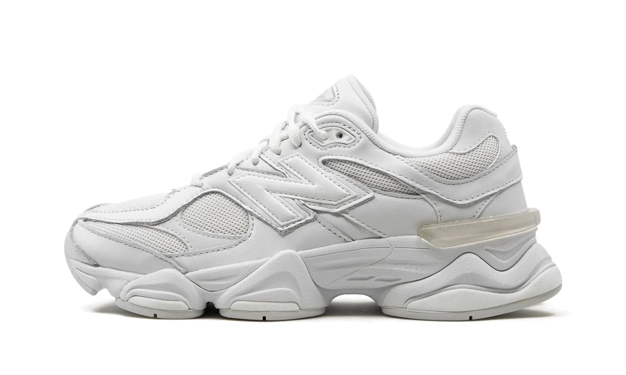 New Balance
9060
"TRIPLE WHITE" Shoe Flyes
