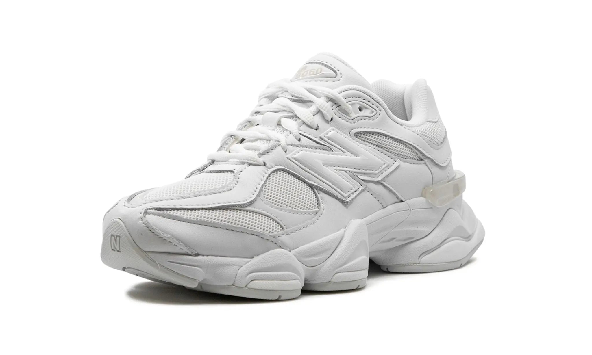 New Balance
9060
"TRIPLE WHITE" Shoe Flyes