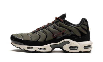 Nike
Air Max Plus TN
"Cargo Khaki" Shoe Flyes