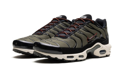 Nike
Air Max Plus TN
"Cargo Khaki" Shoe Flyes