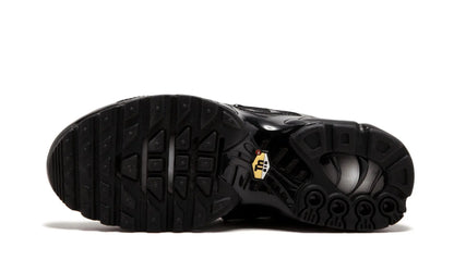 Nike
Air Max Plus TN
"Triple Black" Shoe Flyes