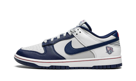 Nike
Dunk Low Retro EMB
"NBA 75th Anniversary Brooklyn Nets" Shoe Flyes