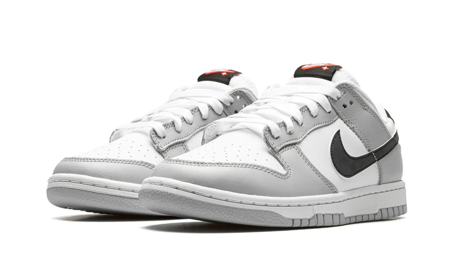 Nike
Dunk Low SE
"Lottery Pack - Grey" Shoe Flyes