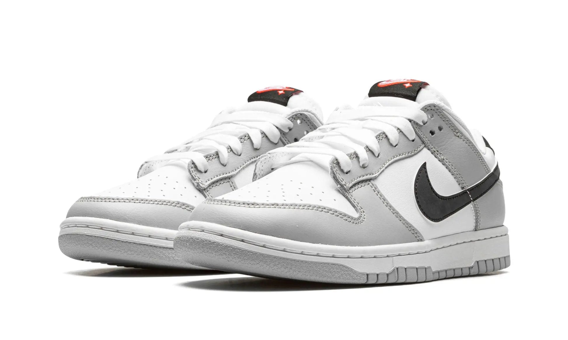 Nike
Dunk Low SE
"Lottery Pack - Grey" Shoe Flyes