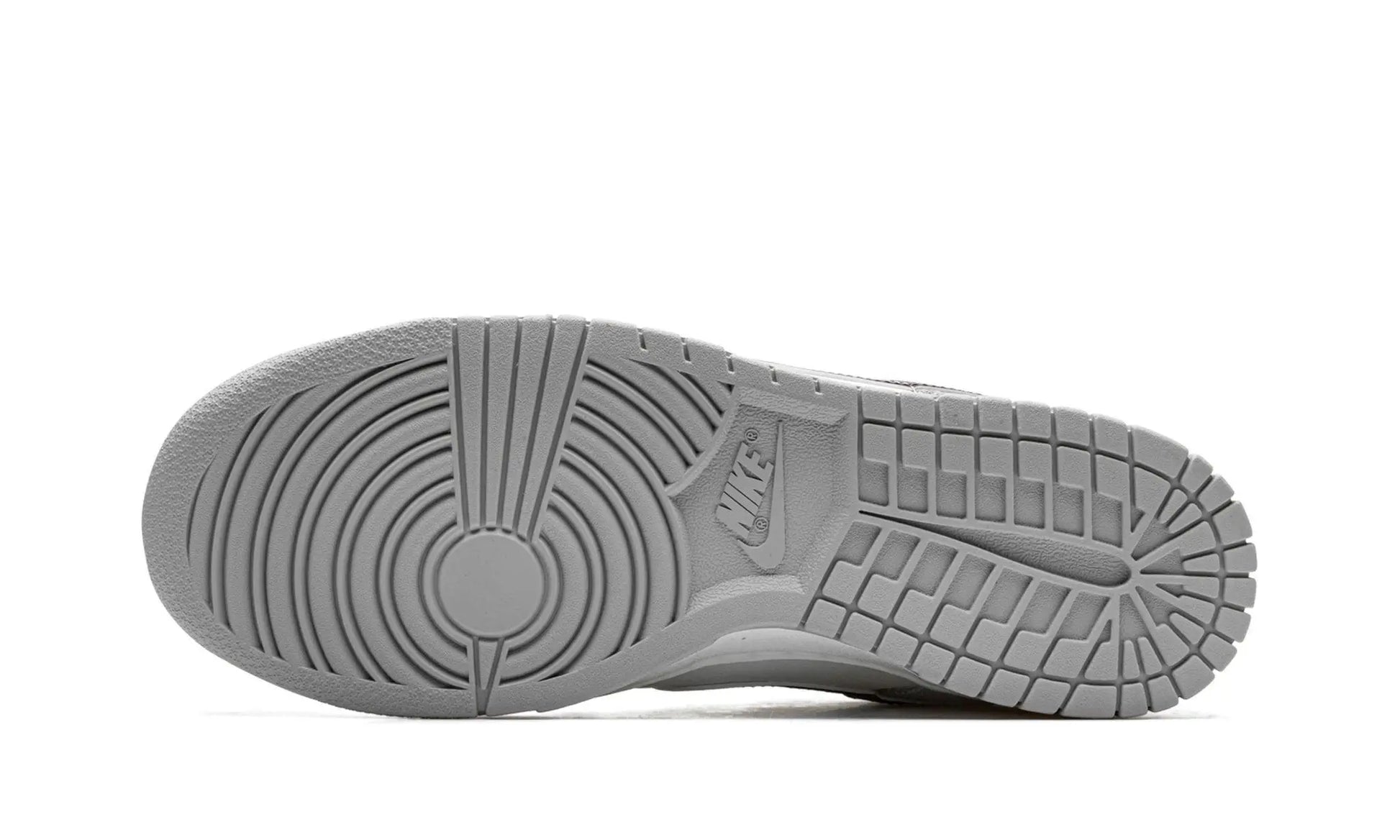 Nike
Dunk Low SE
"Lottery Pack - Grey" Shoe Flyes