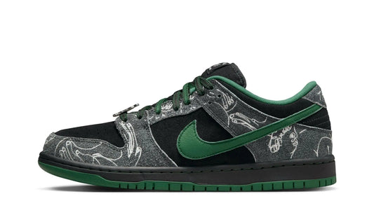 Nike
SB Dunk Low
"There Skateboards" Shoe Flyes