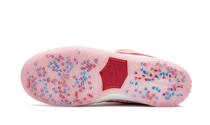 SB DUNK LOW PRO
"STRANGELOVE" Shoe Flyes
