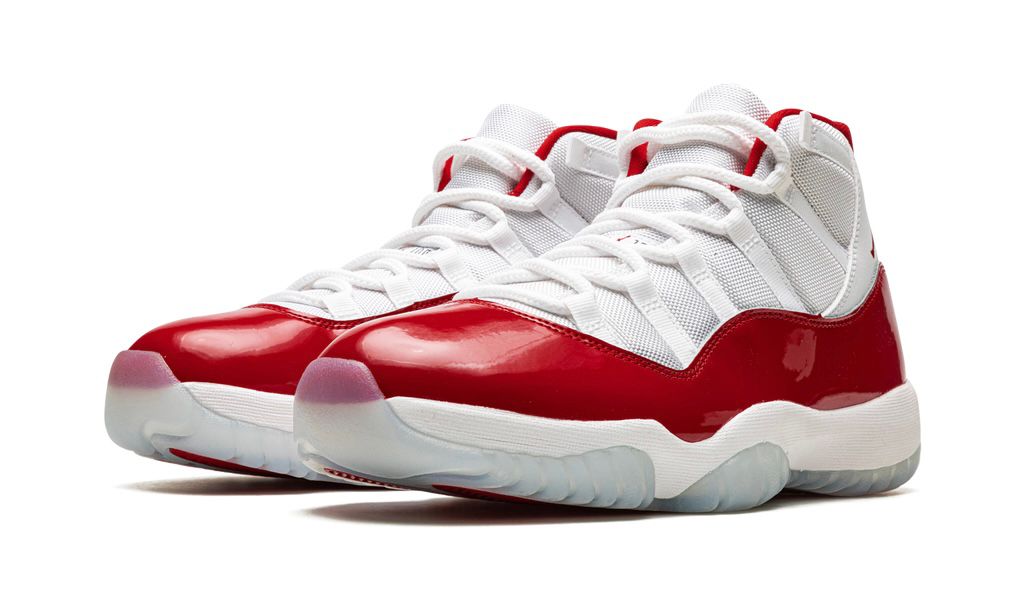 AIR JORDAN 11
"CHERRY 2022"