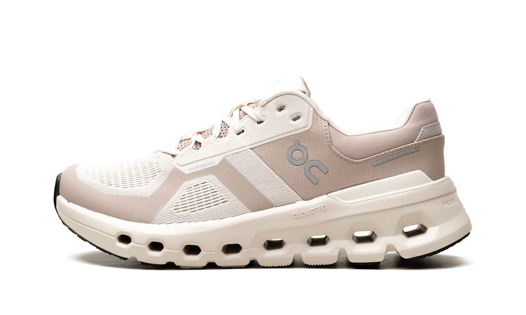 ON RUNNIG CLOUDRUNNER 2
"PEARL DESERT"