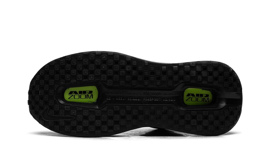 NIKE
VOMERO PREMIUM
"BLACK WHITE"