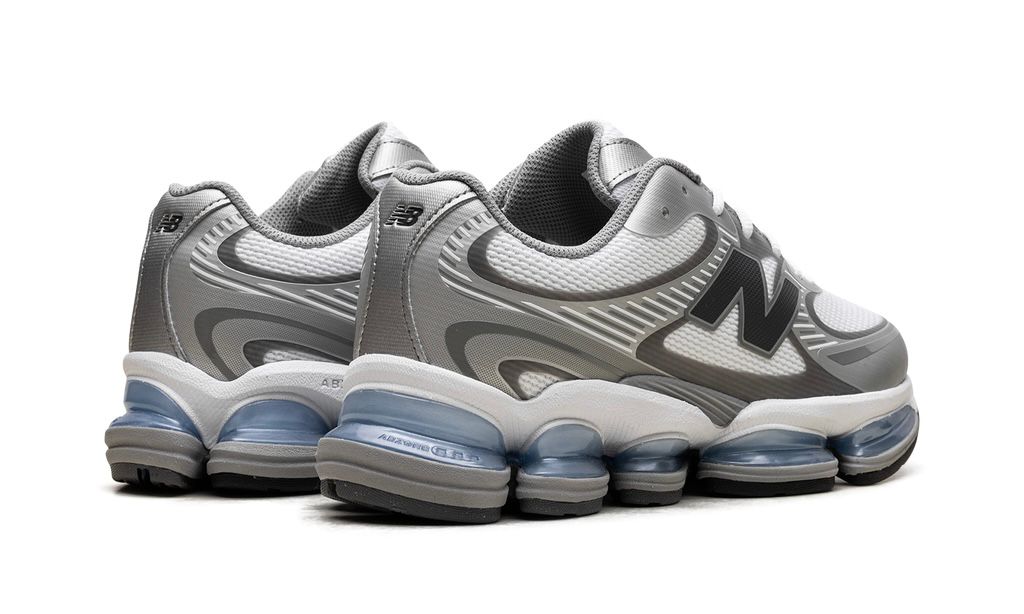 NEW BALANCE
ABZORB 2000
"WHITE / METALLIC SILVER"