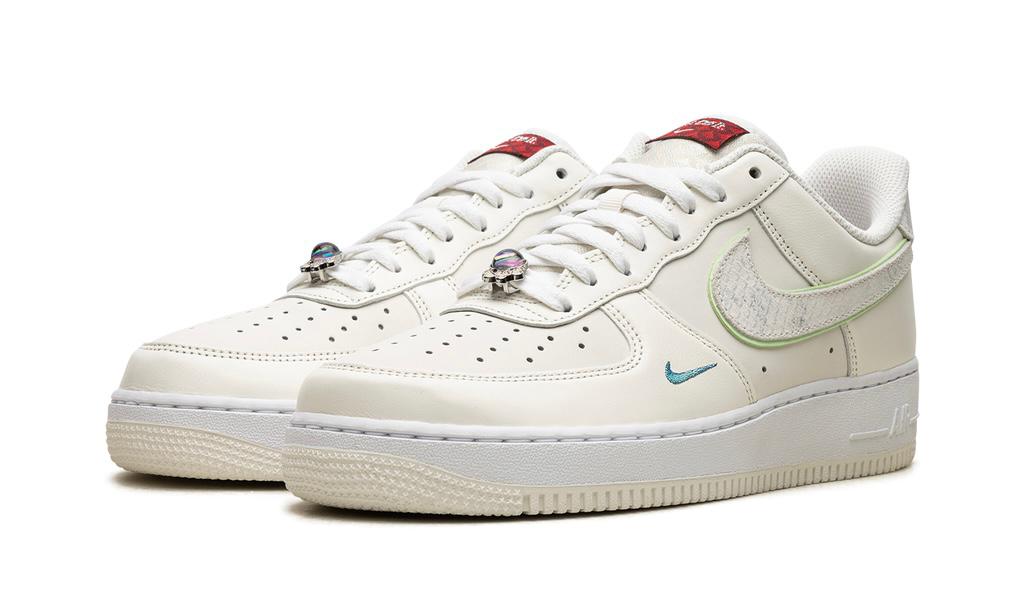 NIKE
AIR FORCE 1
"YEAR OF THE DRAGON"