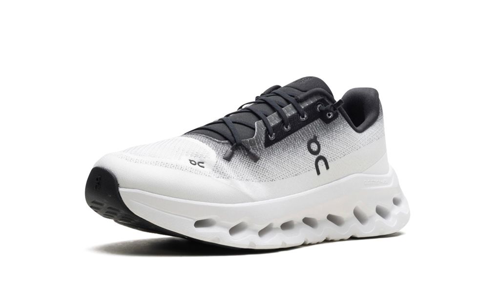 ON RUNNING
CLOUDTILT
"BLACK | IVORY"