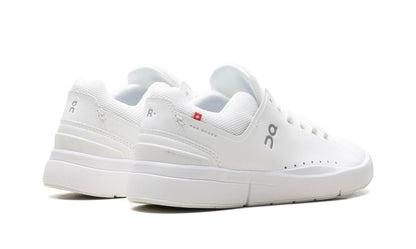ON RUNNING
THE ROGER ADVANTAGE
"ALL WHITE"