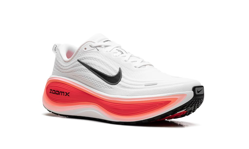 NIKE
VOMERO PLUS
"WHITE / BRIGHT CRIMSON"