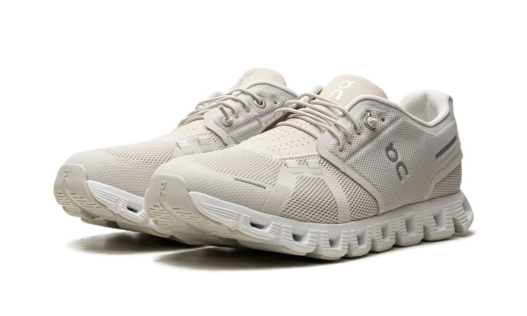 ON RUNNING
CLOUD 5
"PEARL/WHITE"