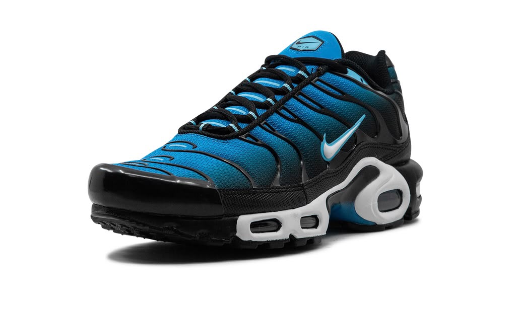 NIKE
AIR MAX PLUS
"AQUARIUS BLUE"