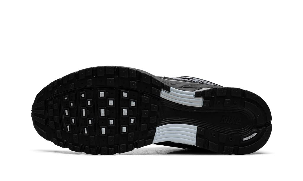 NIKE
P-6000
"BLACK COOL GREY"
