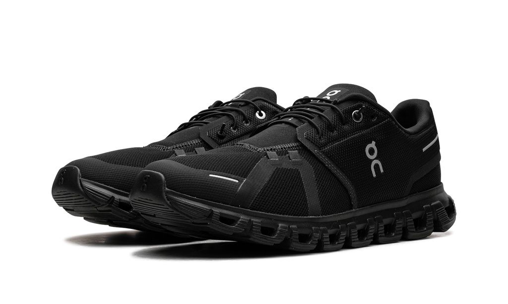 ON RUNNING
CLOUD 6
"TRIPLE BLACK"