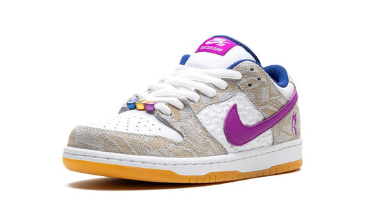 NIKE
SB DUNK
"RAYSSA LEAL"