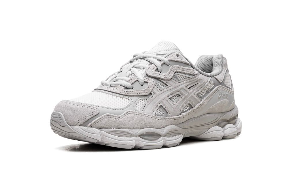 ASICS
GEL-NYC
"CREAM CLOUD GREY"