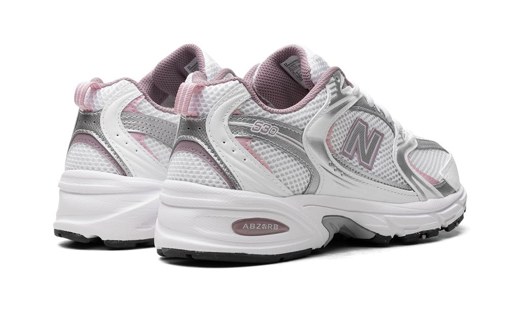NEW BALANCE
530
"WHITE/SILVER METALIC/ICE WINE/MID CENTURY PIN"