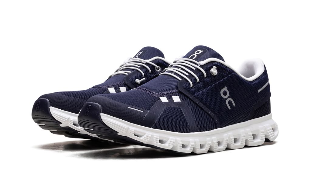 ON RUNNING
CLOUD 6
"MIDNIGHT WHITE"