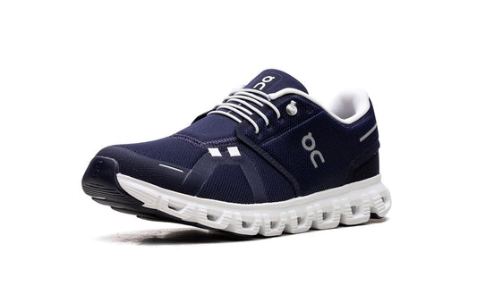 ON RUNNING
CLOUD 6
"MIDNIGHT WHITE"