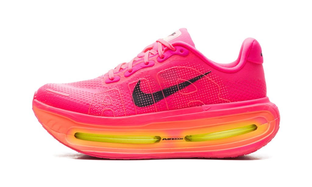 NIKE
VOMERO PREMIUM
"HYPER PINK"