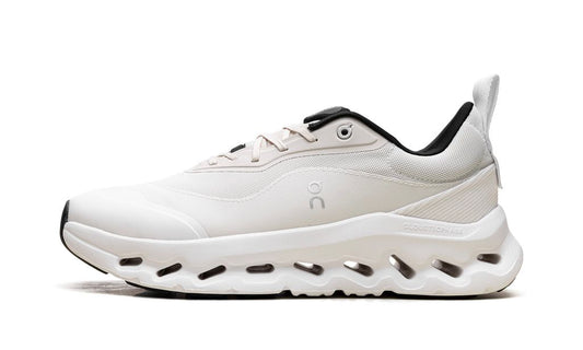 ON RUNNING
CLOUDTILT 2
"LOEWE - SAND WHITE"