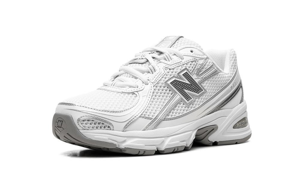 NEW BALANCE
740
"WHITE SILVER"