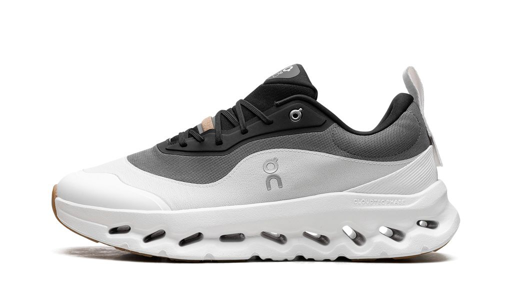 ON RUNNING
CLOUDTILT 2
"LOEWE - BLACK WHITE"