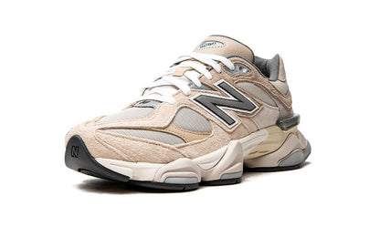NEW BALANCE
9060
"SEA SALT SURF"