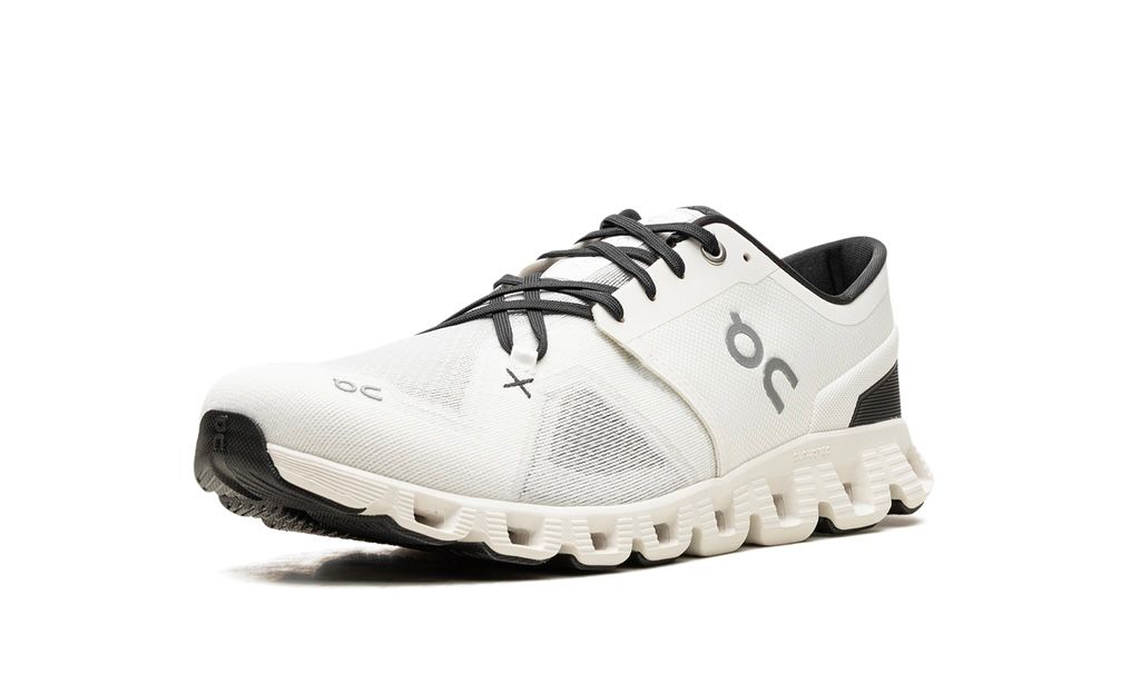 ON RUNNING
CLOUD X 3 "IVORY BLACK"