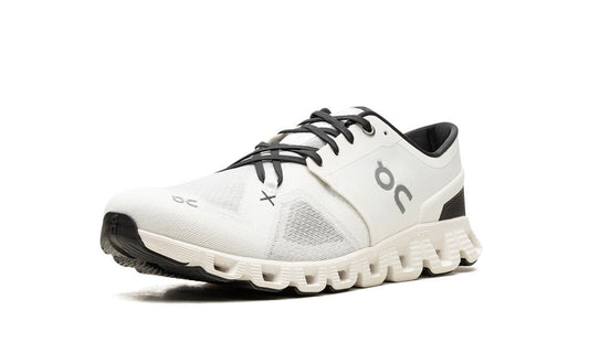 ON RUNNING
CLOUD X 3 "IVORY BLACK"