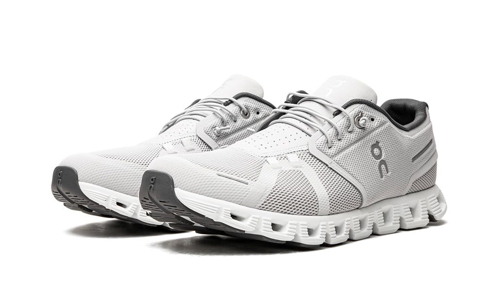 ON RUNNING
CLOUD 5
"GLACIER GREY WHITE"