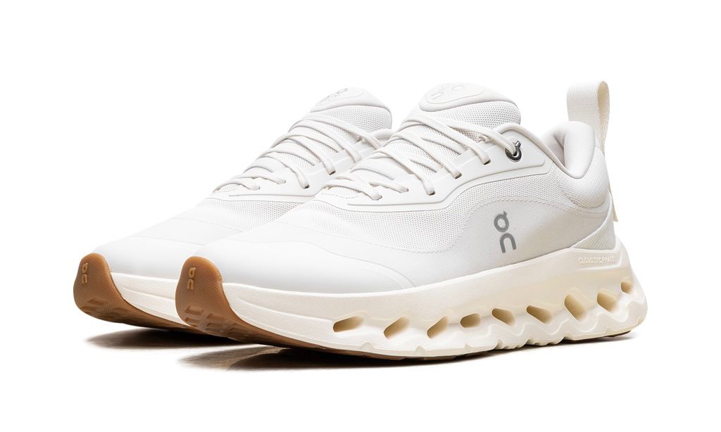 ON RUNNING
CLOUDTILT 2
"LOEWE ALL WHITE"